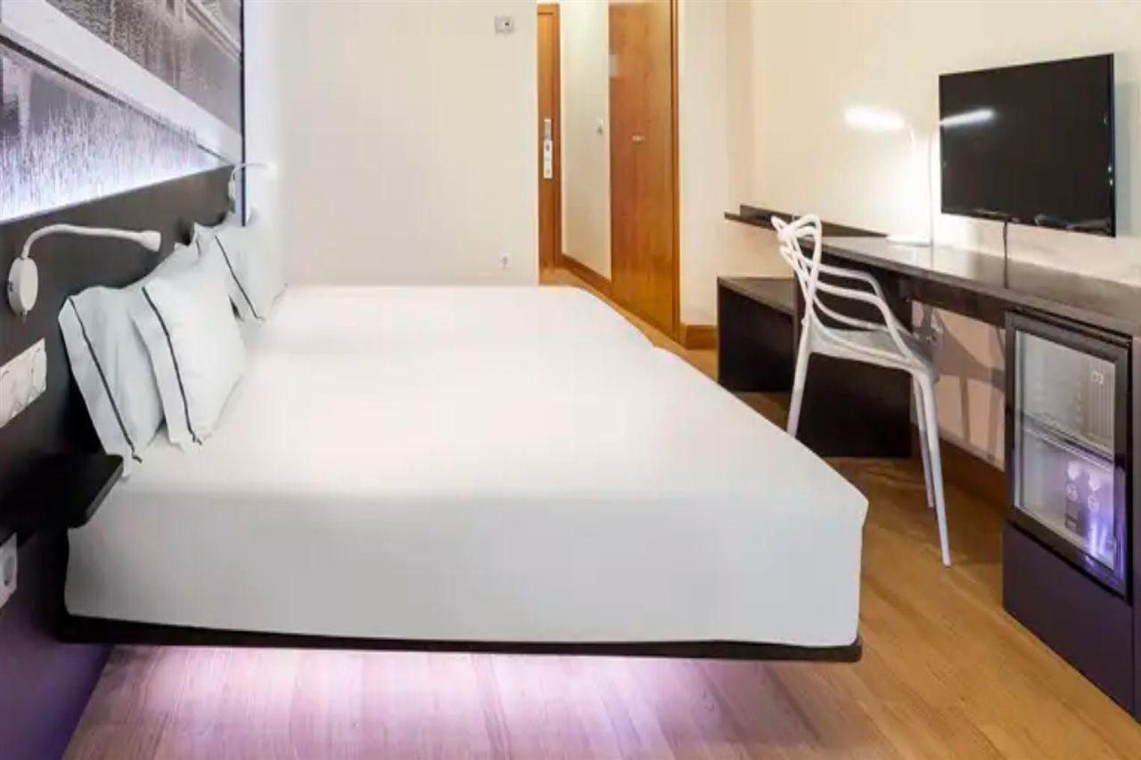 B&B Hotel Madrid Aeropuerto T4 San Sebastián de los Reyes Eksteriør bilde